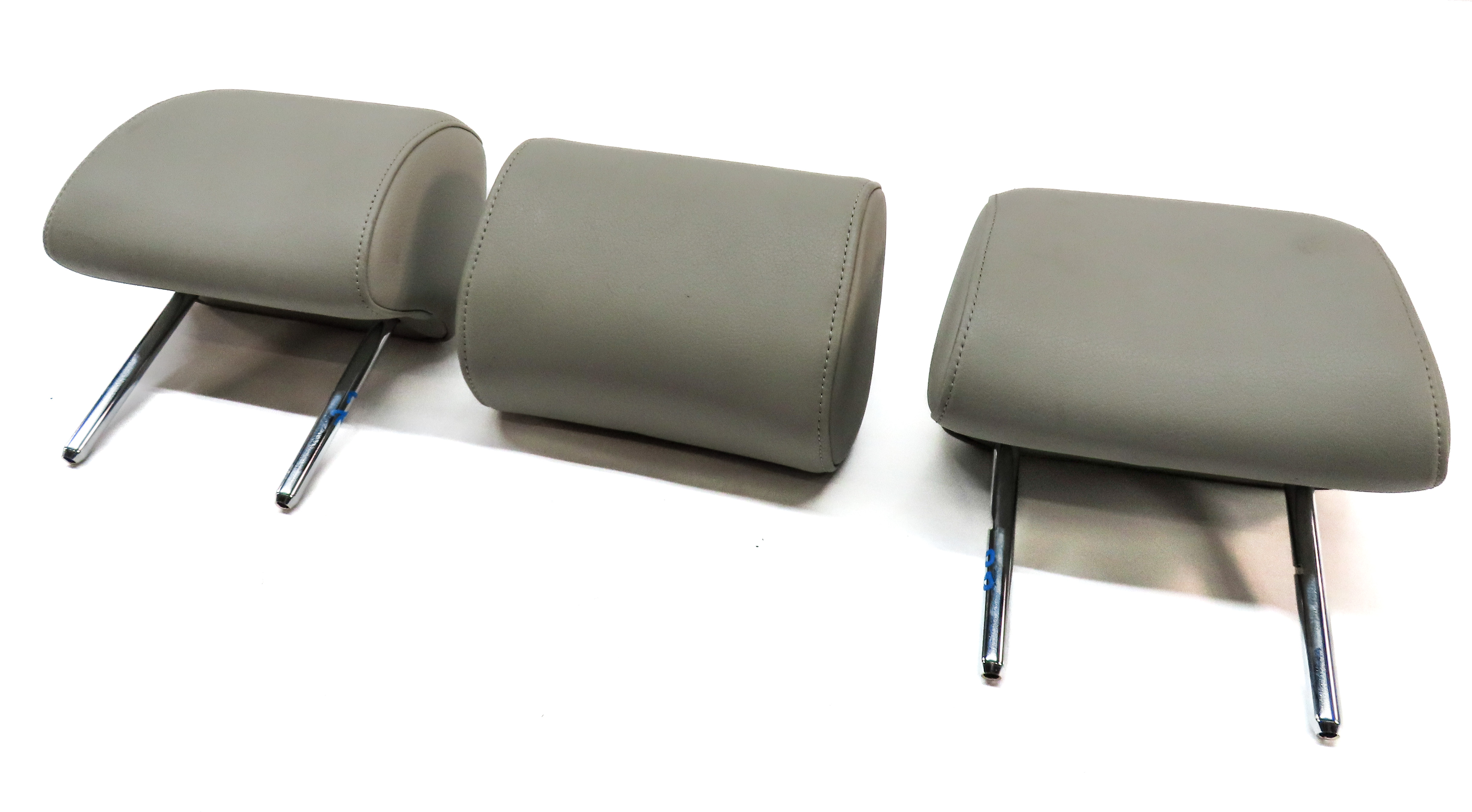 09-13 AUDI A3 HATCHBACK (8P) REAR SEAT LEFT CENTER RIGHT HEADREST SET-3 (GRAY) — exact item pictured
